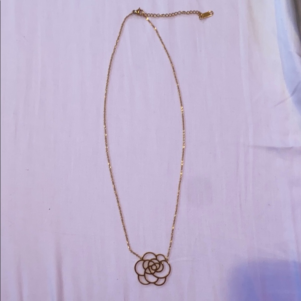 flower necklace